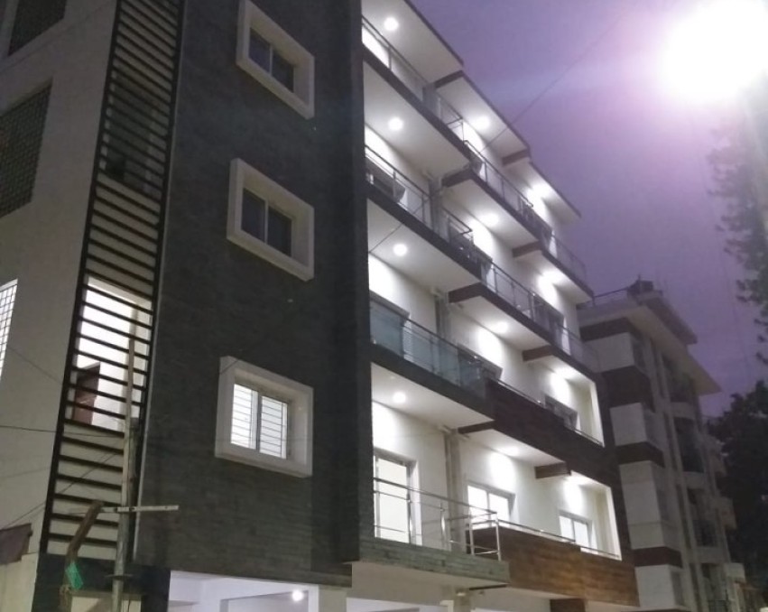 4BHK Flat For Sale In Benson Town